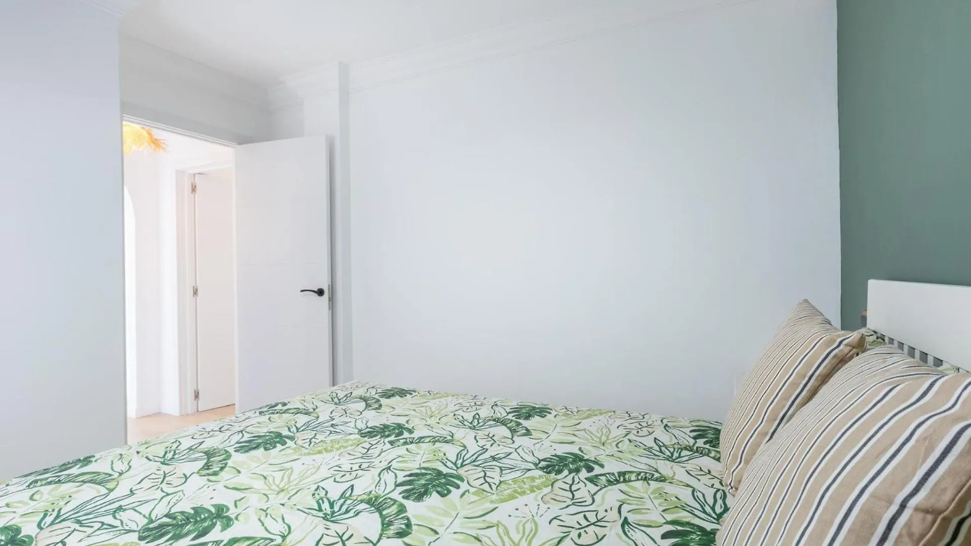 אדחה Salt And Sea Apartment, Sea View, Free Wi Fi דירה