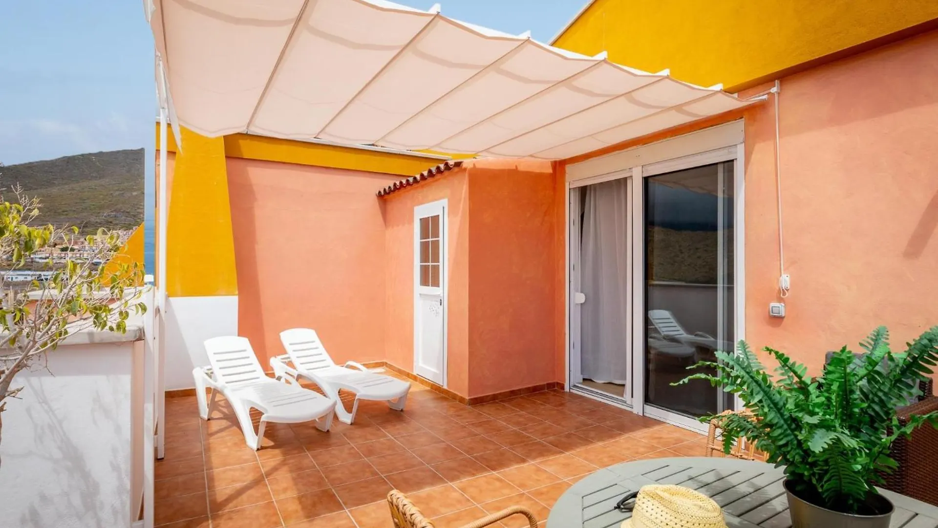 אדחה Salt And Sea Apartment, Sea View, Free Wi Fi 0*,  ספרד